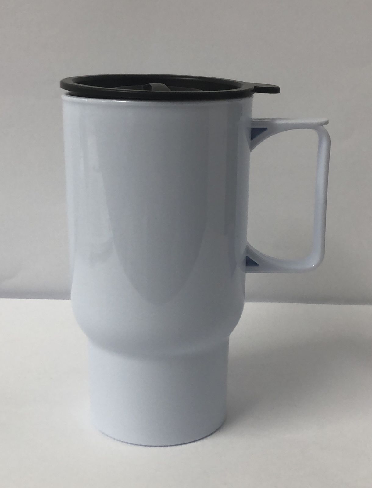 Caneca veicular polímero  com tampa